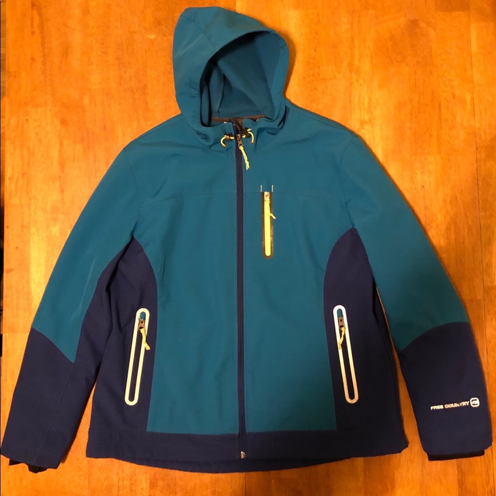XL Women’s Free Country Jacket.